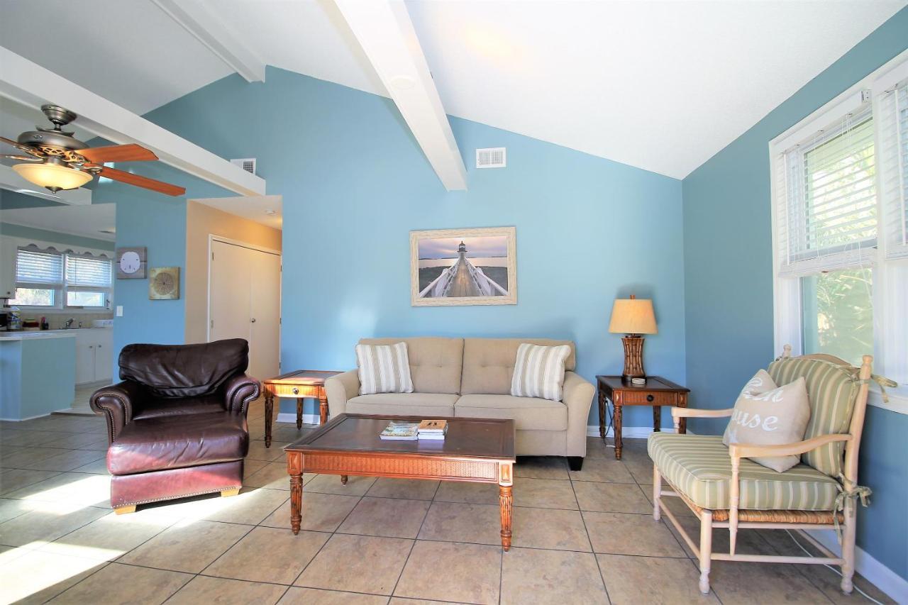 Salty Shack Unit C - Salty Shack - Dog Friendly Home - Across From The Beach - Central Location! Folly Beach Esterno foto