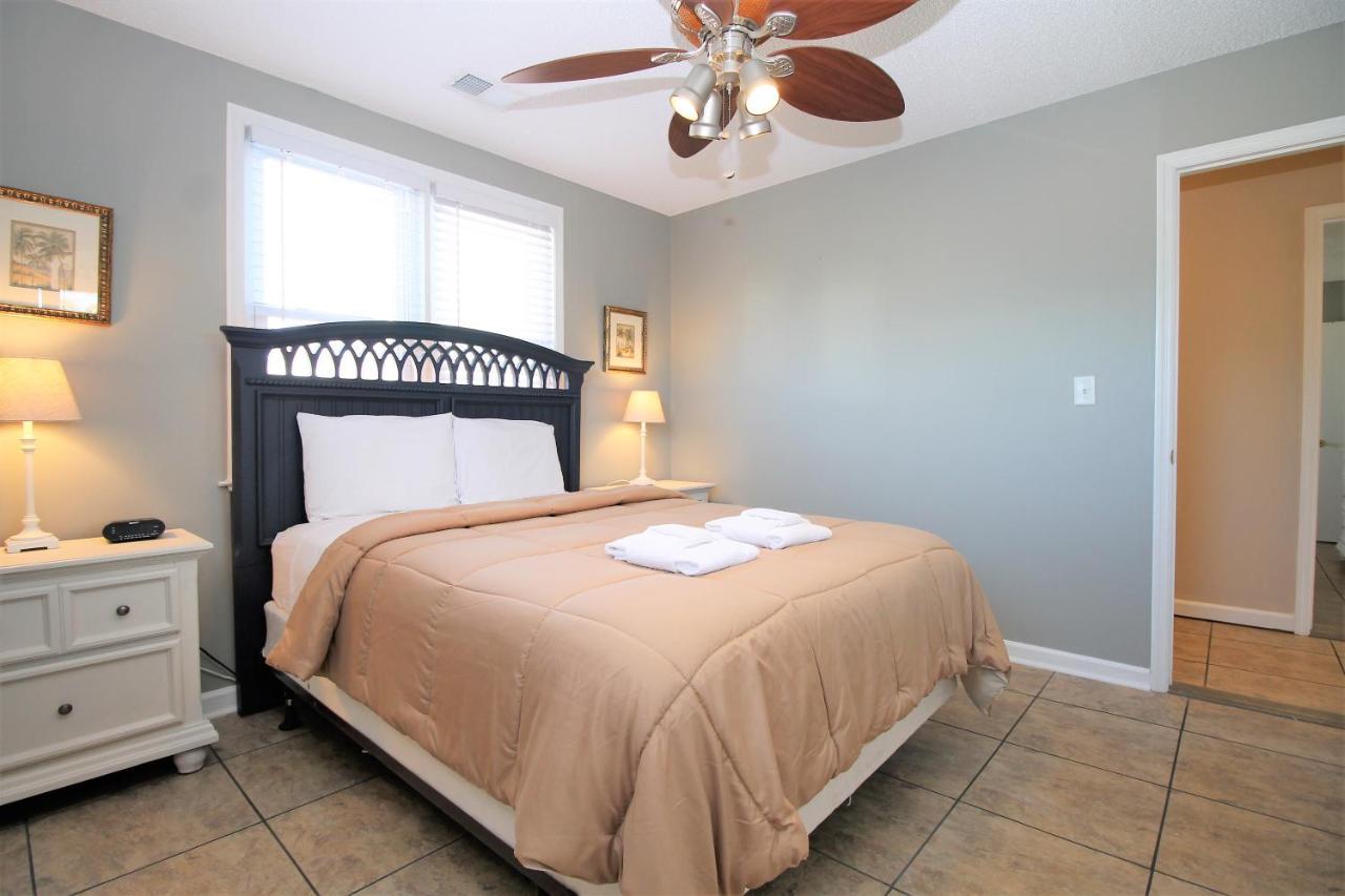 Salty Shack Unit C - Salty Shack - Dog Friendly Home - Across From The Beach - Central Location! Folly Beach Esterno foto