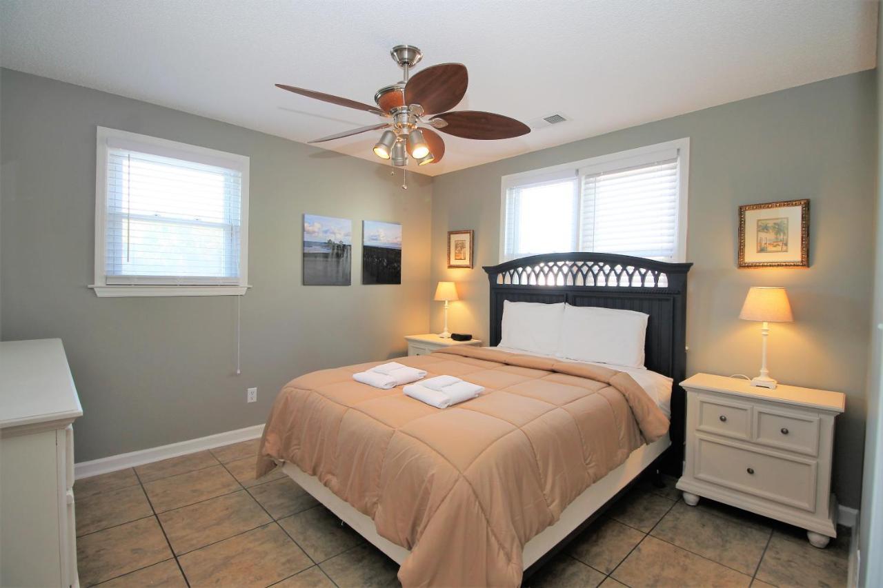 Salty Shack Unit C - Salty Shack - Dog Friendly Home - Across From The Beach - Central Location! Folly Beach Esterno foto