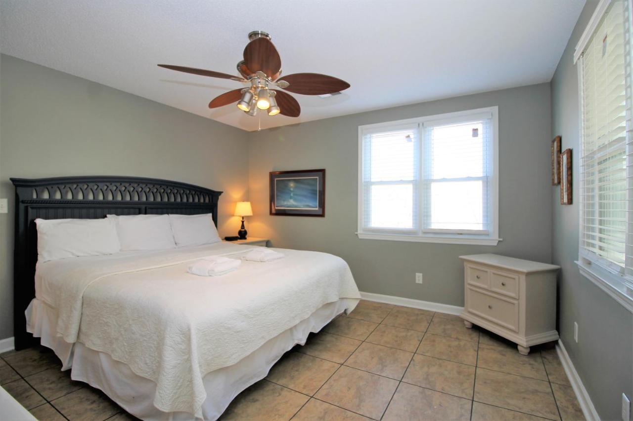 Salty Shack Unit C - Salty Shack - Dog Friendly Home - Across From The Beach - Central Location! Folly Beach Esterno foto